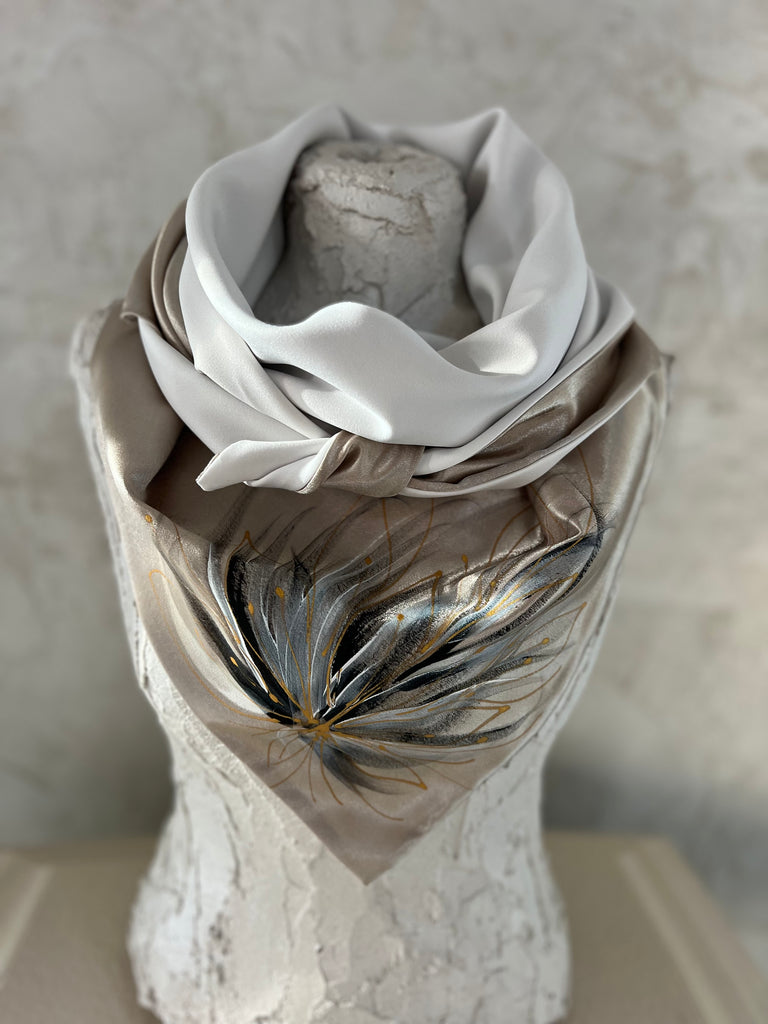 Skara su šilku "Šampaninė gėlė”